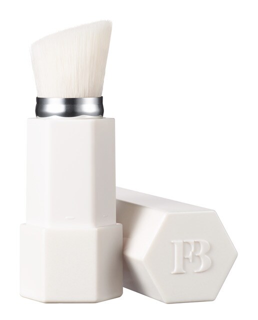 Brocha para polvos matificanteds Portable Touch-Up Brush 130 Fenty Beauty by Rihanna [Exclusivo SEPHORA]