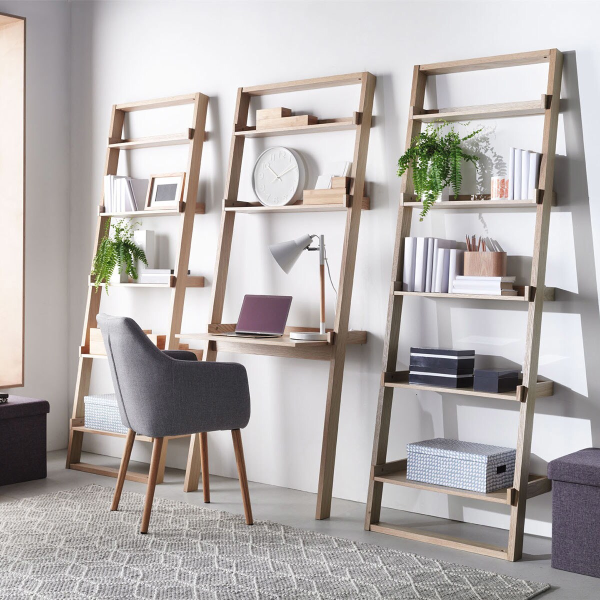 Estantería en escalera y mesa de escritorio Taylor Room - El Corte