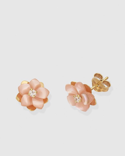 nuevo. Un par de flor de color oro Cross Criolla Gancho Pendientes