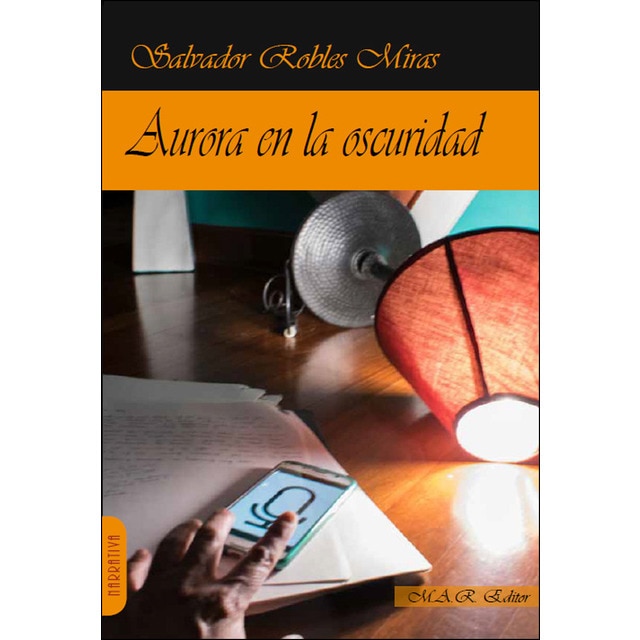 Aurora en la oscuridad.pdf