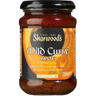 Sharwood's Pasta de Caril Suave frasco 295 g