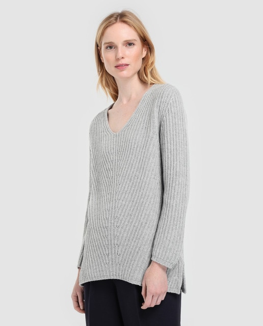 Síntesis women's grey V neck sweater · Síntesis · Fashion Síntesis women's grey V neck sweater · Síntesis · Fashion