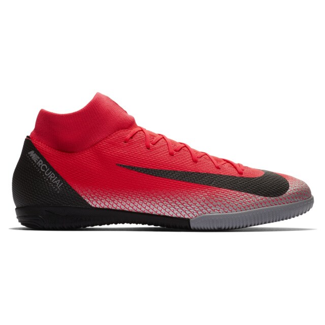 zapatillas de futbol rojas