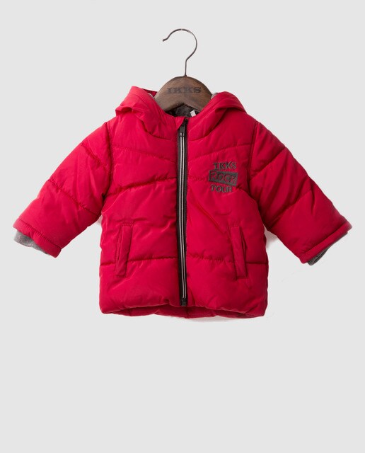 Parka de bebé menino IKKS em vermelho com capuz