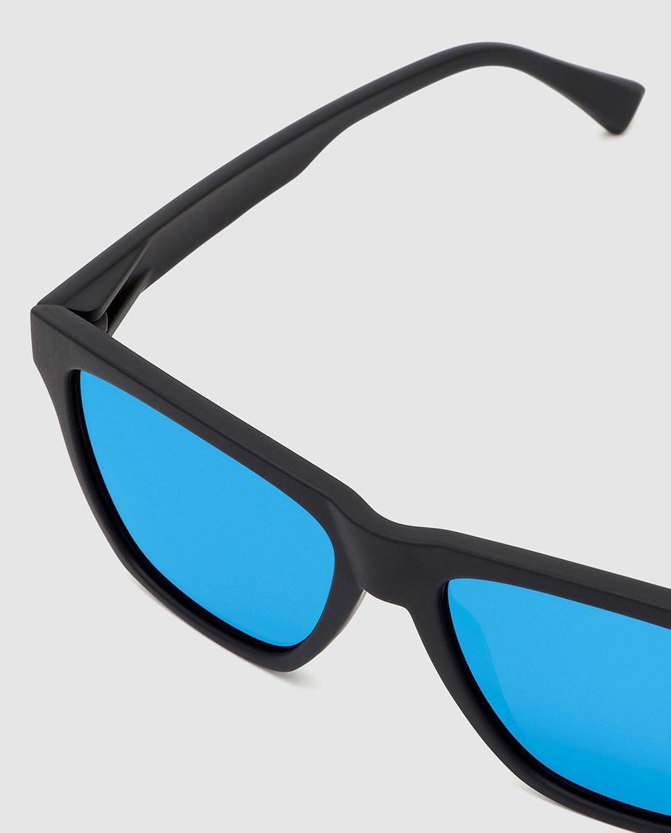 Gafas de sol unisex Hawkers One cuadradas en negro con lente azul · Hawkers · Moda · El Corte Inglés