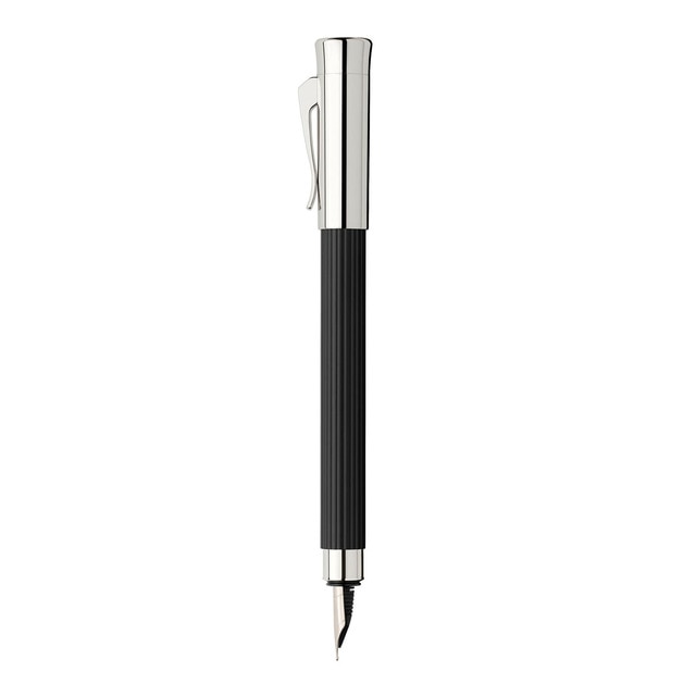 Pluma Tamitio Punto Fino Graf von Faber-Castell Negro.