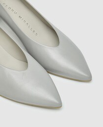Sapatos de salto de mulher Pedro Miralles em pele cinzentos
