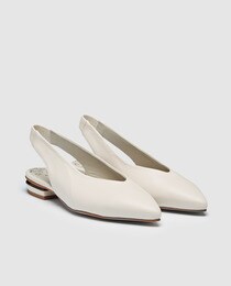 Sapatos rasos de mulher Pedro Miralles tipo mules em pele brancos