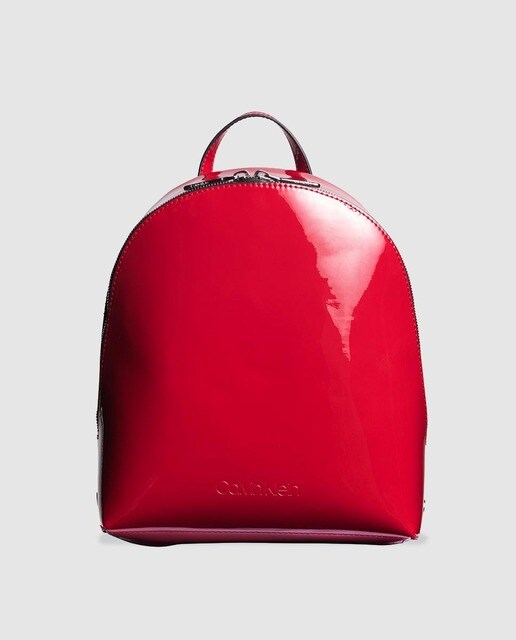 Calvin De Pequeña Con Mujer En Klein Mochila Rojo Acab qZwtSawx