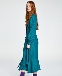 Vestido midi de mulher Sfera com folhos