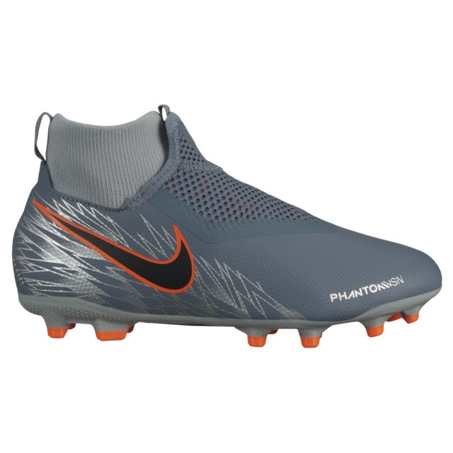 Black Phantom VSN Elite DF FG. Nike.com IE