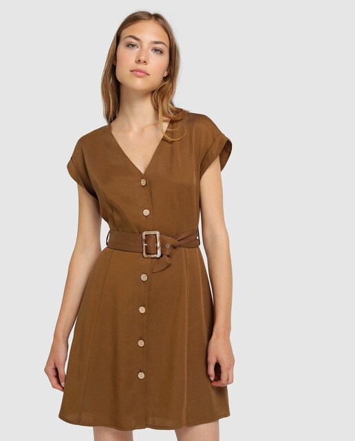 robe avec bouton devant
