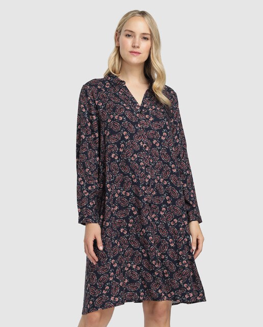 Vestido camiseiro tamanhos grandes Couchel com estampado paisley