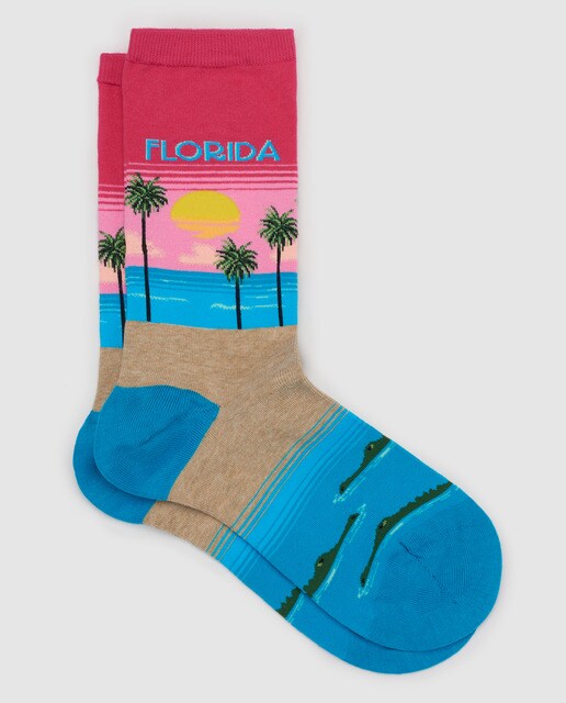 Meias rosa de mulher com estampado