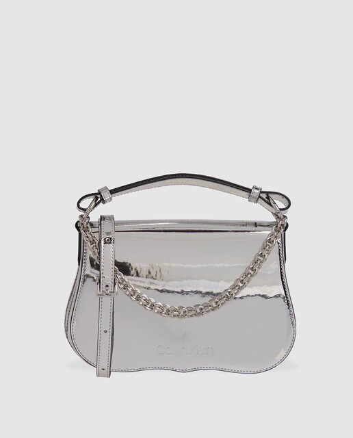 Bolso de mano mini Calvin Klein en plata con varias asas · Calvin Klein