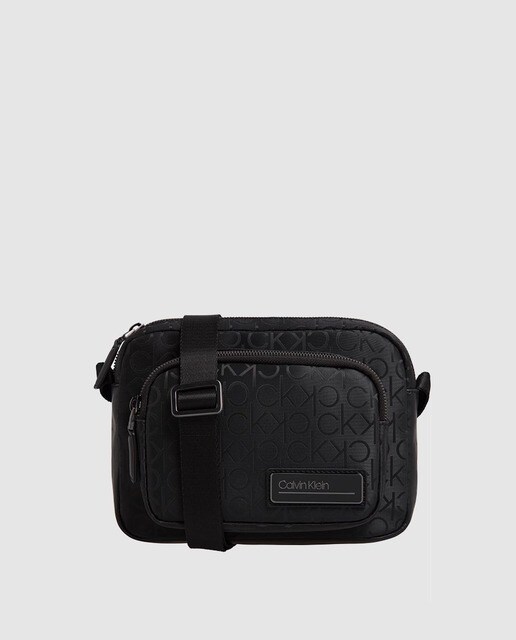 Mala a tiracolo grande de homem Calvin Klein preta com estampado da marca e fecho de correr