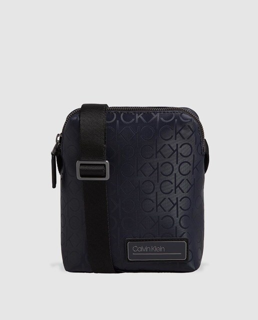 Mala a tiracolo pequena de homem Calvin Klein azul-marinho com fecho de correr e estampado da marca