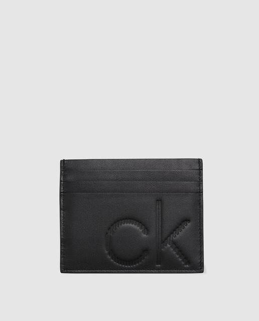 Porta-cartões de homem Calvin Klein preto em pele com pormenor da marca
