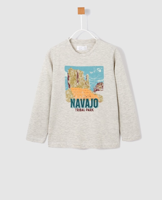 Camiseta de niño Brotes en gris con fotoprint