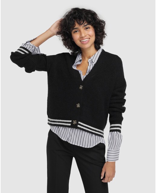 Casaco de malha curto de mulher com botões