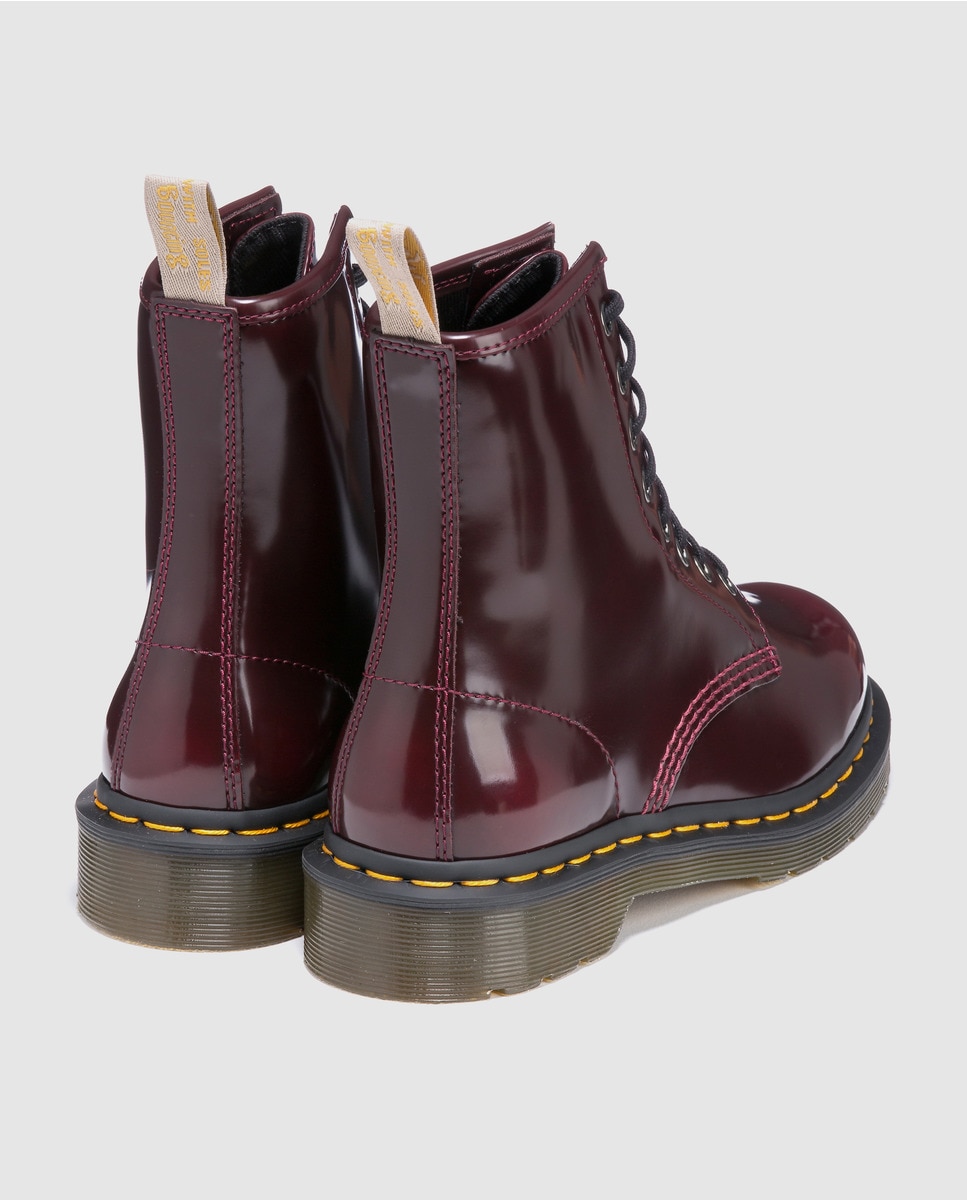 Botas de mujer Dr. Martens de piel en color granate. Modelo 23756600