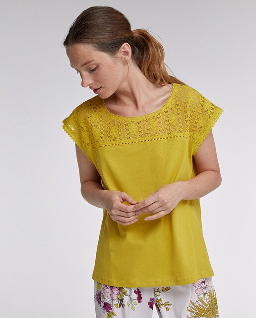 Camisola de pijama verde com peça superior