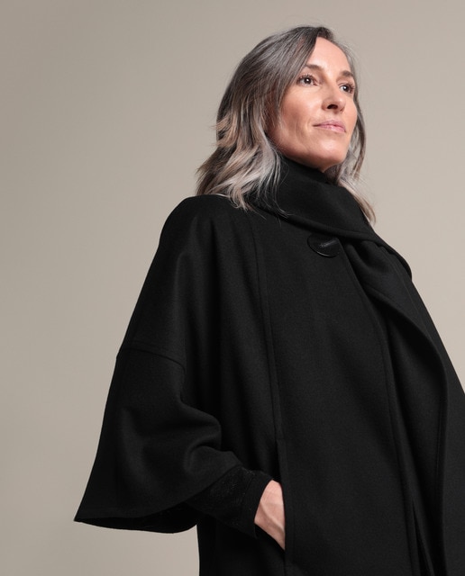 Abrigo de mujer con lana con bufanda a juego