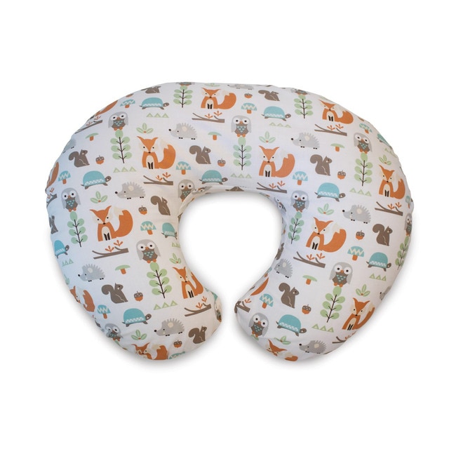 Almohada de Lactancia Chicco Boppy Modern Woodland blanco con estampado de bosque