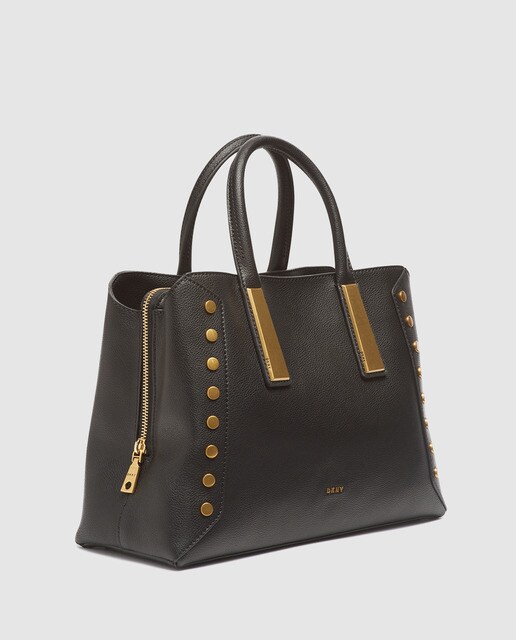 Bolso de mano DKNY de piel vacuna en negro con tachas metálicas · DKNY · Moda · El Corte Inglés Bolso de mano DKNY de piel vacuna en negro con tachas metálicas · DKNY · Moda · El Corte Inglés