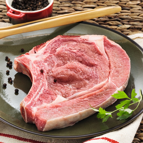Yearling T-bone steak