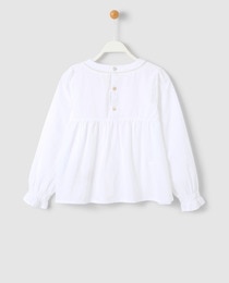 camisa blanca de niña