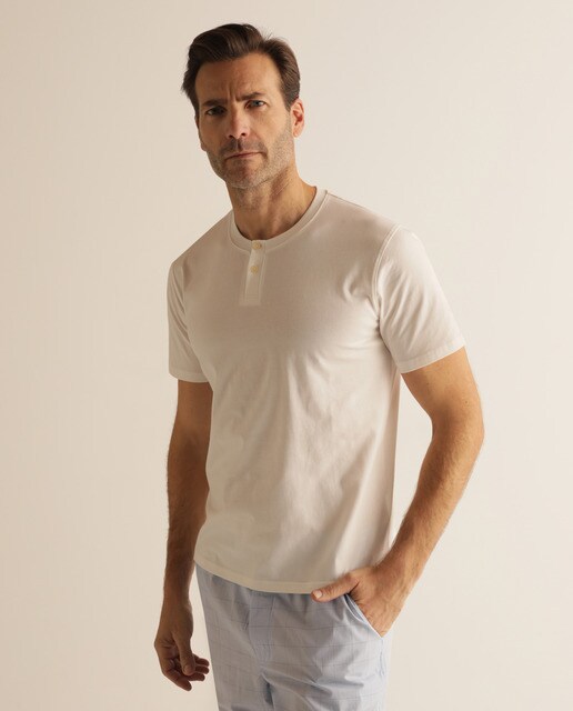 T-shirt de pijama branca de homem com manga curta