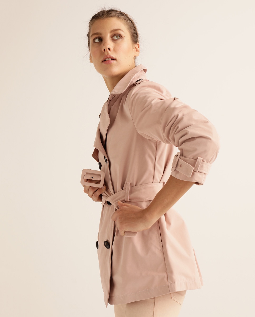 Women's short raincoat with double button fastening · Easy Wear