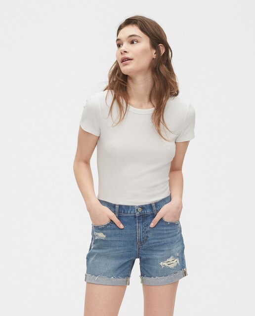 Calções de ganga com rasgões