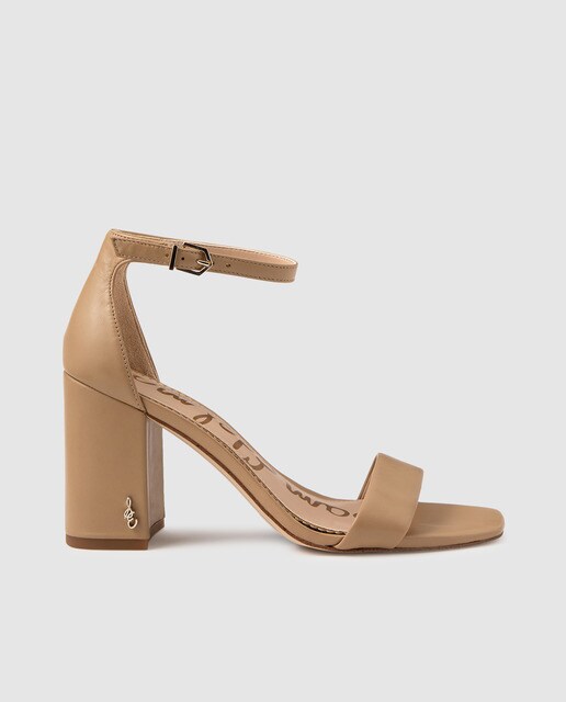 Sandálias de tacão em pele bege