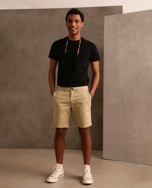 Bermuda tipo chino de hombre beige