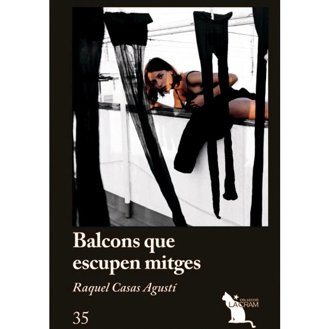Balcons que escupen mitges