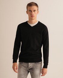 black v neck sweater mens