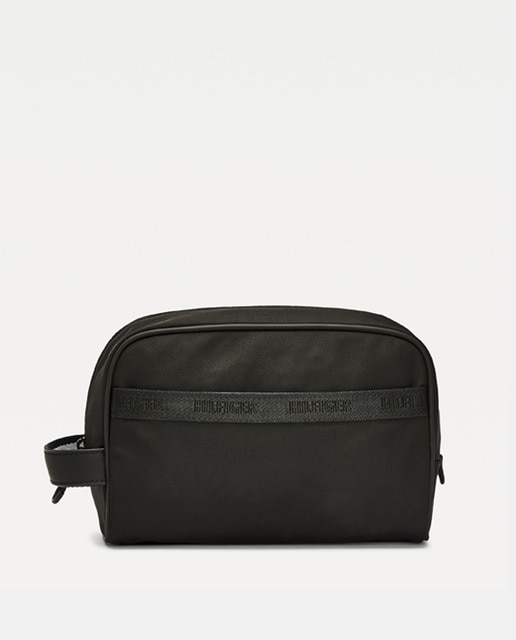 tommy hilfiger toiletry bag