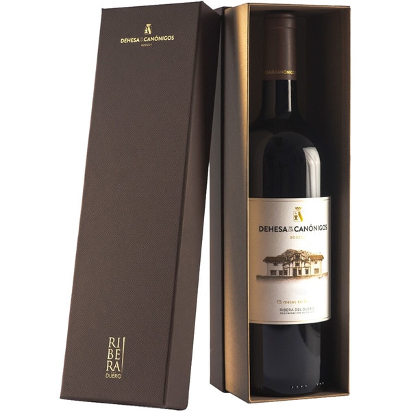Crianza red wine DO Ribera del Duero in a presentation box magnum 1,5 l