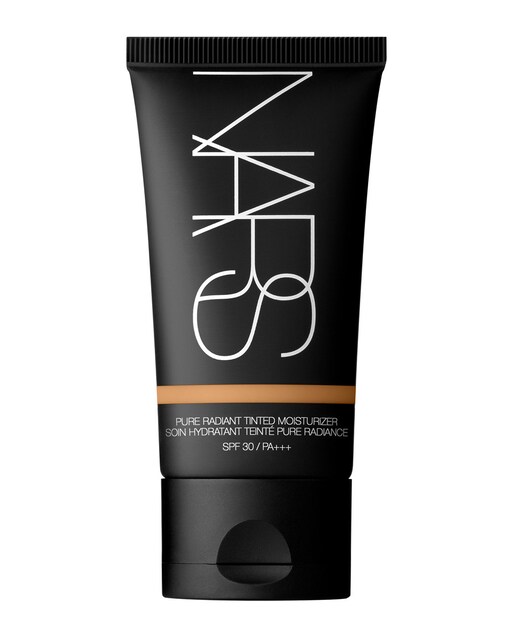 Nars – Hidratante con color Pure Radiant Tinted Moisturizer SPF30 Nars.