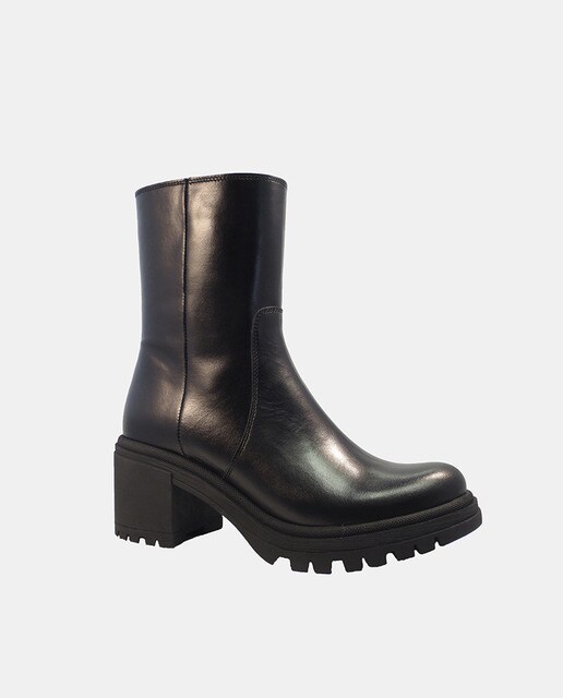 Women's black leather Chelsea boots · Women's fashion · El Corte Inglés