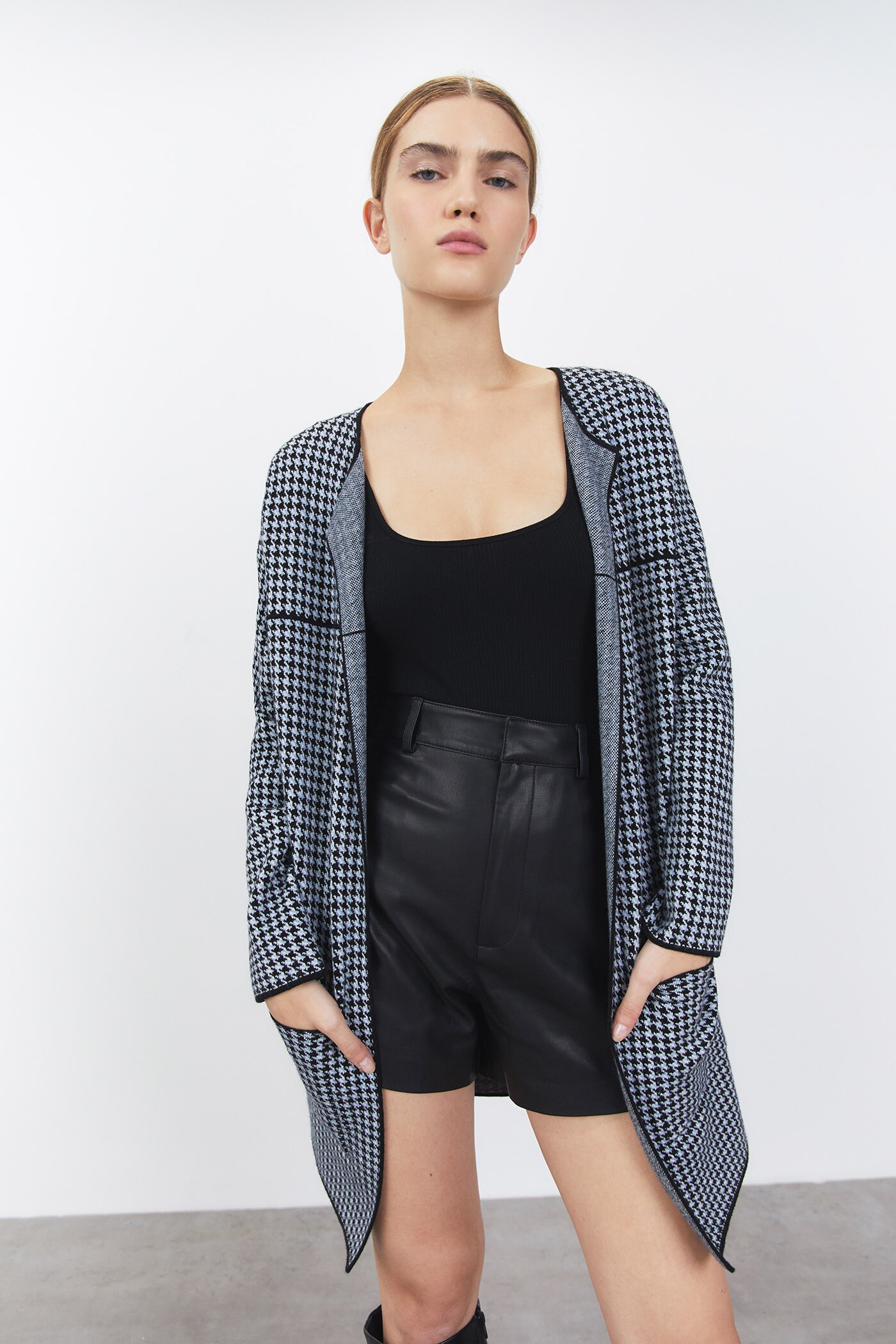 Punto | Mujer | Rebajas | SFERA