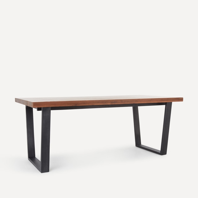 Mesa de comedor de madera de nogal Calia El Corte Inglés