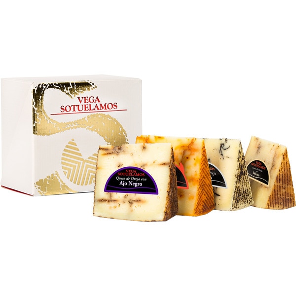 estuche con 4 cuñas de queso curado de oveja elaborados con leche pasteurizada estuche 800 g ajo negro, boletus, trufa y mojo picón