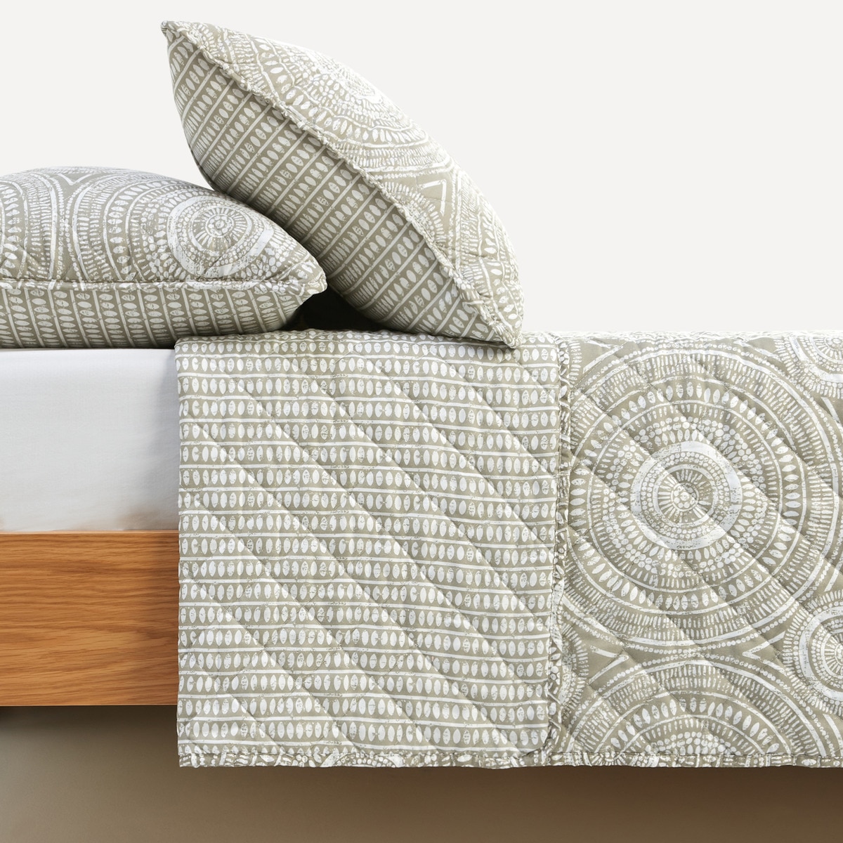 El Corte Inglés Aka Basics reversible eiderdown and cushion cover