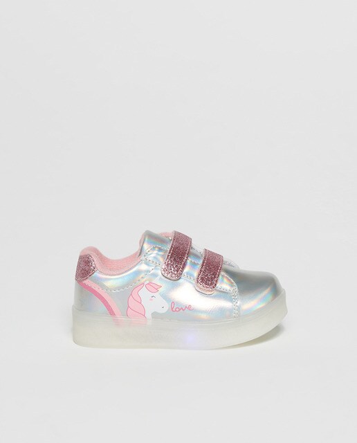 light up bottom trainers