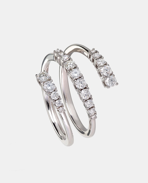 Anillo de oro y diamantes