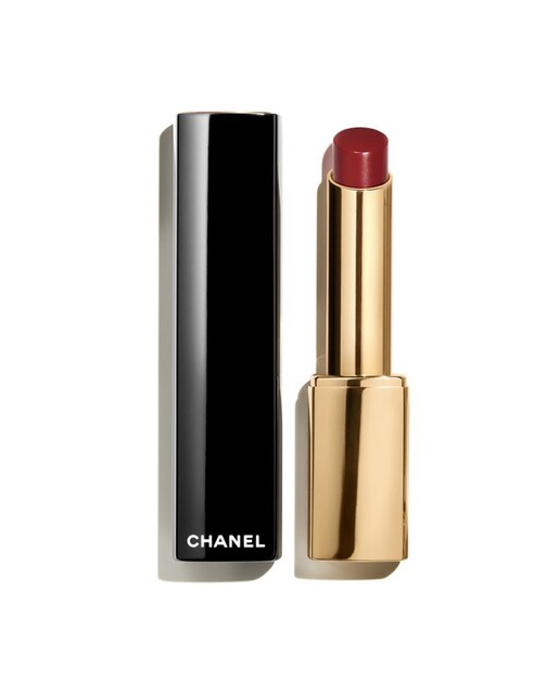 CHANEL – La Barra de Labios de Alta Intensidad Concentrado de Luz y Tratamiento Recargable.