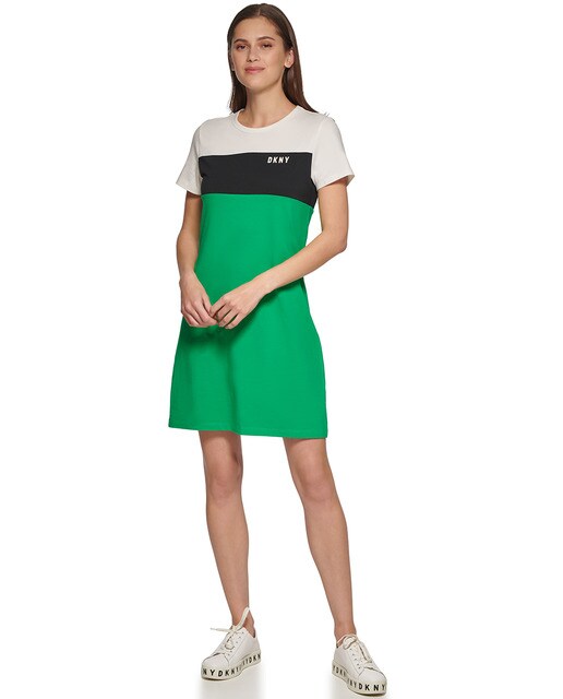 Short-sleeve dress with a round collar 